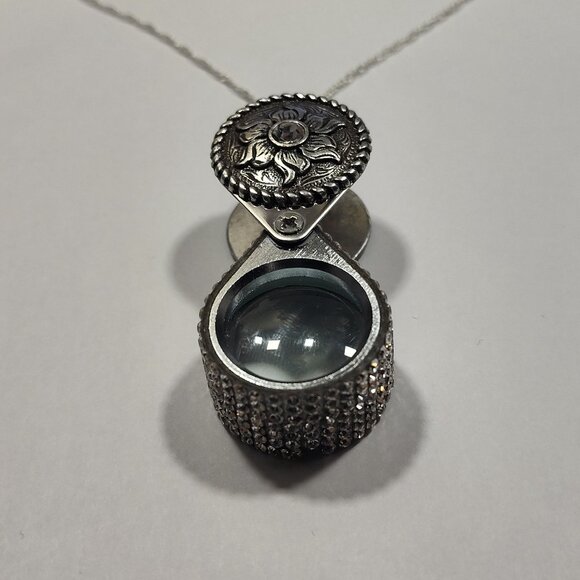 Magnifying Glass Rhinestone Oxidized Silver Jeweler's Loupe Pendant Necklace 20x - Picture 10 of 12